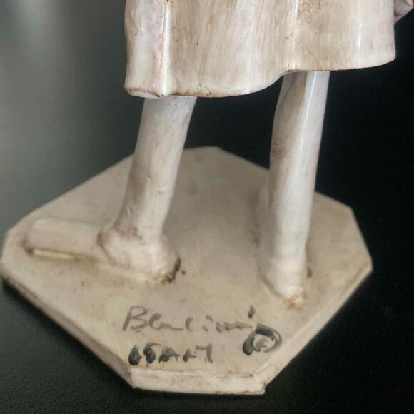 VINTAGE DINO BENCINI ITALIAN FIGURINE 10" HEIGHT - SIGNED IN GOOD CONDITION - Picture 3 of 5